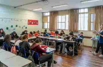  Rede estadual abre matrículas presenciais para estudantes que perderam o prazo regular